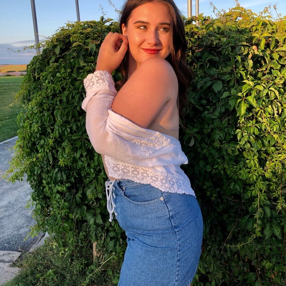 Meet your Posher, Addie - Picture 1 of 4